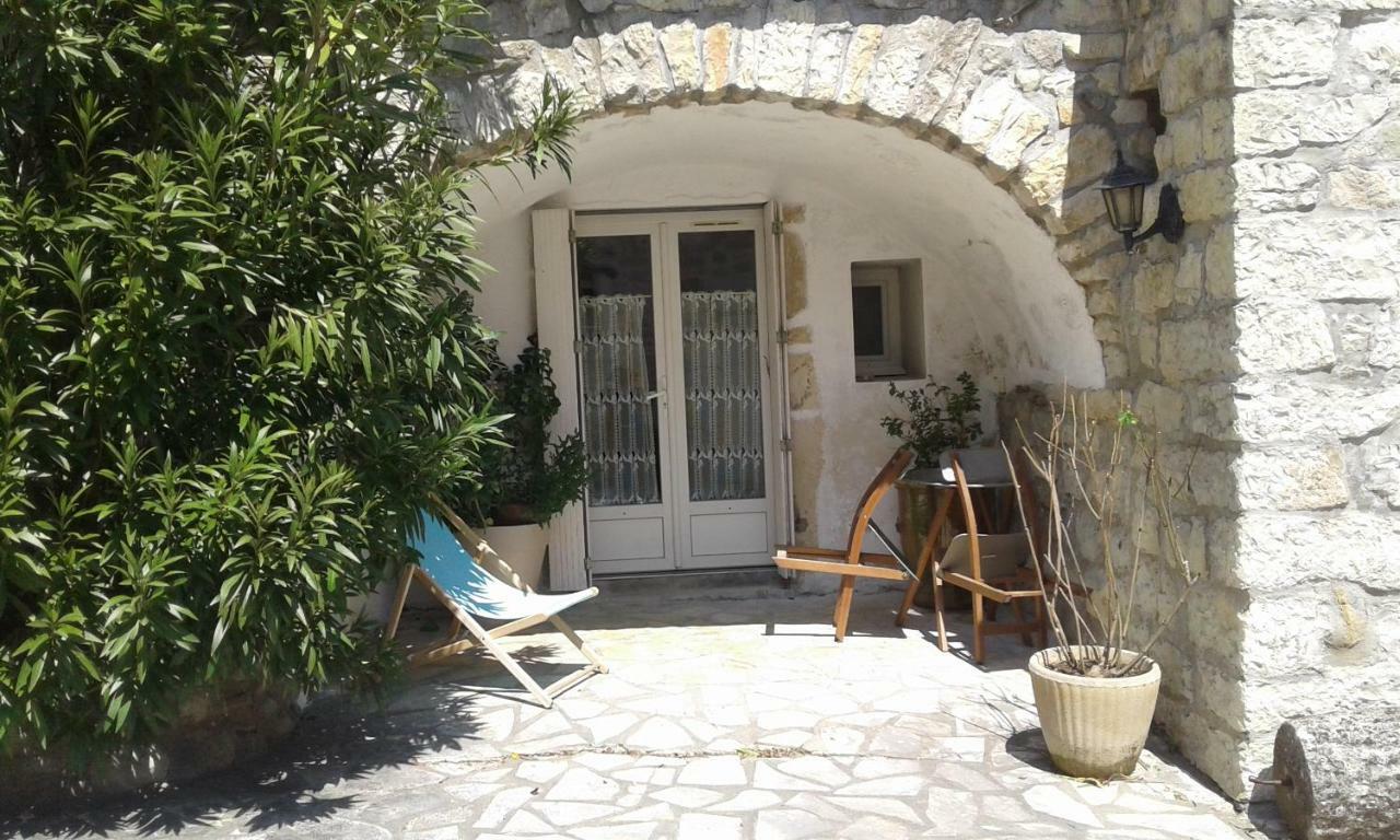 Les Monteils Ξενοδοχείο Grospierres Εξωτερικό φωτογραφία
